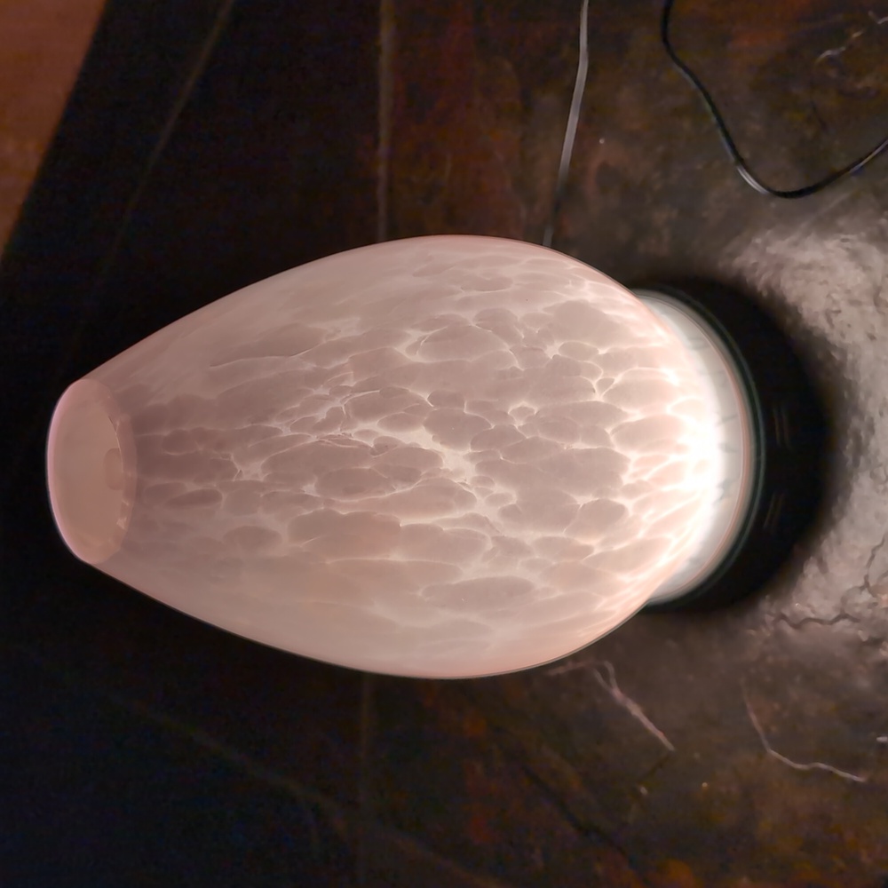 Scentsy Ascend Essential Oil Diffuser with Iridescent Pearly Finish Shade
